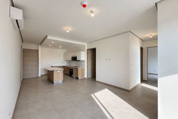 Apartamento para estrenar de 3 habitaciones en Vistas a la Colina - Photo 3 of 3