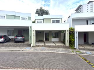 CASA EN VENTA | SAN PABLO, HEREDIA | AMPLIO JARDÍN PARA DISFRUTAR in Pará, Santo Domingo, Heredia — $279,000 - Photo 4 of 26