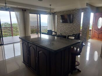 Hermosa casa con amplia propiedad  in San Juan, Naranjo, Alajuela — 73 000 000 ₡ - Photo 4 of 13