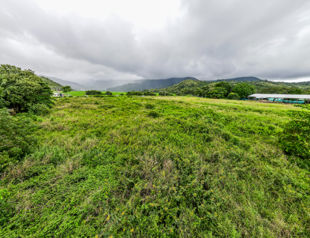 Ubicación Estratégica en Jaco: Terreno de 11,947 m² en Venta a $250/m² en Jacó, Garabito, Puntarenas — $2,986,750 - Foto 2 de 9