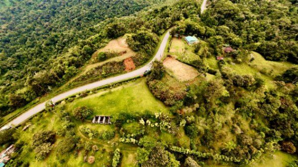 EN VENTA PROPIEDAD EN COSTA RICA CON VISTAS Y NACIENTE. in Barú, Pérez Zeledón, San José — $350,000