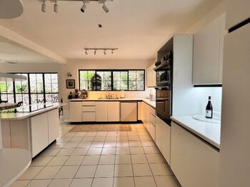 Alquiler de Casa recién remodelada en San Rafael Escazú  en San Rafael, Escazú, San José — $5,000 - Foto 5 de 26