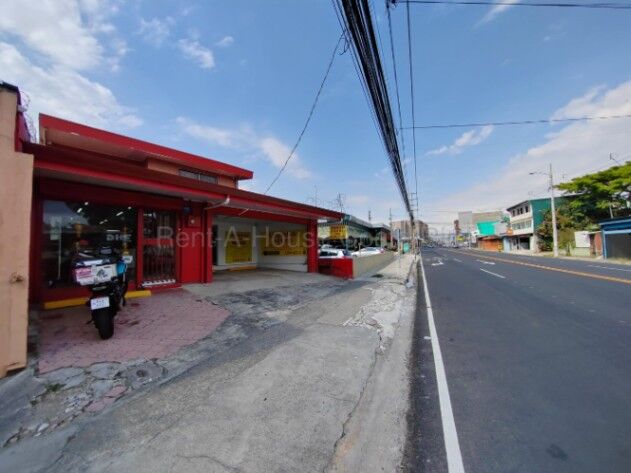 Se vende local comercial en Goicoechea San José 26-1985 en Calle Blancos, Goicoechea, San José — $244,000