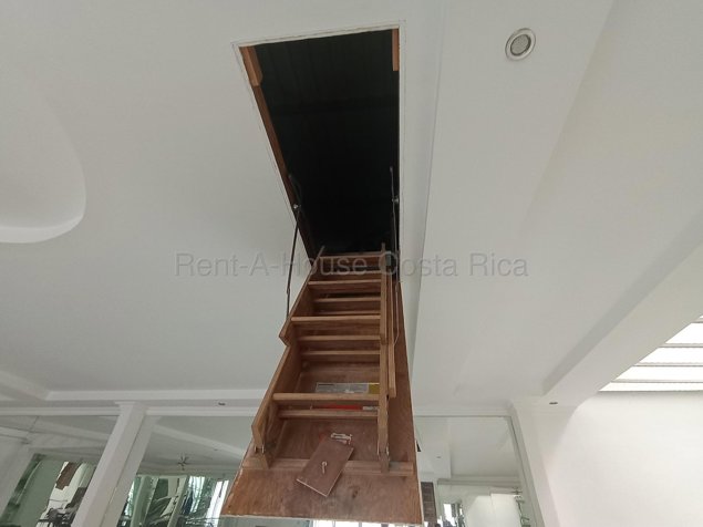 Alquiler de Casa Amoblada con Espacio Versátil en San José #27-319 GS in Catedral, San José — $1,500