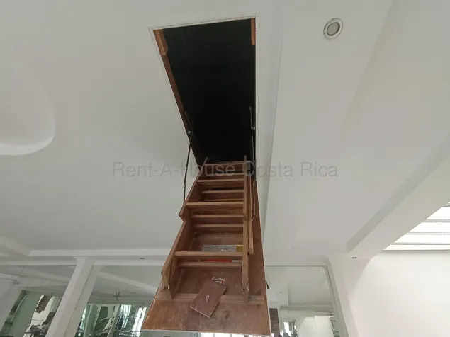 Alquiler de Casa Amoblada con Espacio Versátil en San José #27-319 GS en Catedral, San José — $1,500 - Foto 2 de 9