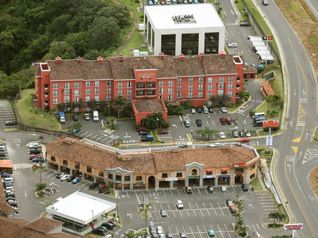 Local en alquiler  para oficina o consultorio en Plaza Itscazu en San Rafael, Escazú, San José — $4,034 - Foto 2 de 7
