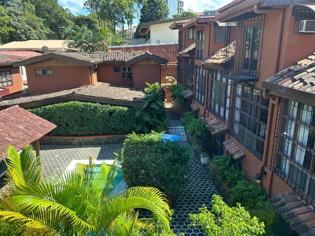 Oportunidad! Rohrmoser, propiedad con 5 casas in Pavas, San José — $975,000 - Photo 2 of 5