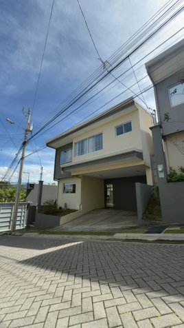 Venta de Casa en Condominio Vivendis Moravia San Jose en San Vicente, Moravia, San José — ₡ 100 000 000 - Foto 2 de 17