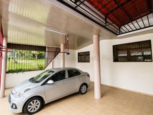 CASA EN VENTA EN SAN FRANCISCO DE HEREDIA en San Francisco, Heredia — ₡ 86 000 000