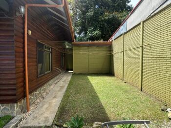 Hermosa cabaña para descanso o inversion in Orosi, Paraíso, Cartago — $310,000,000 - Photo 4 of 14