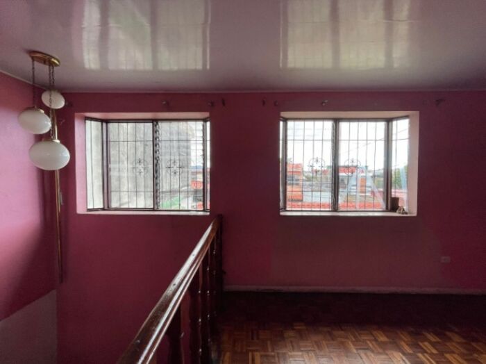 Venta de propiedad con 4 apartamentos y uso mixto #26-1912 GS in Catedral, San José — $320,000