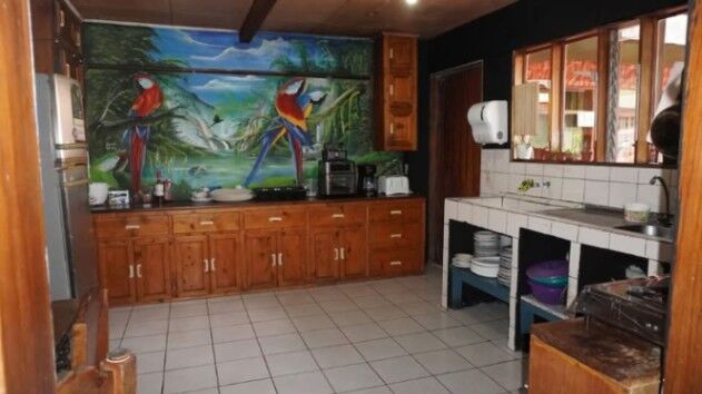 SE VENDE BELLÍSIMO HOTEL EN MONTEVERDE, PUNTARENAS.  in Monte Verde, Puntarenas — $615,000