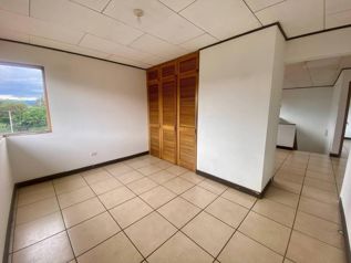 Venta de Casa en Santo Domingo-Santo Tomás. RAH 26-1893 en Santo Tomás, Santo Domingo, Heredia — $435,000 - Foto 4 de 18