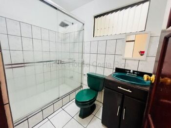 Venta de Apartamento en San Fco de Dos Ríos, San José. RAH 26-2104 en San Francisco de Dos Ríos, San José — $107,500 - Foto 5 de 12
