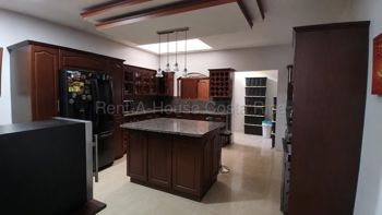 Venta de Casa en Gravilias, Desamparados con 4 Habitaciones #27-883 GS en Gravilias, Desamparados, San José — $186,000 - Foto 4 de 7