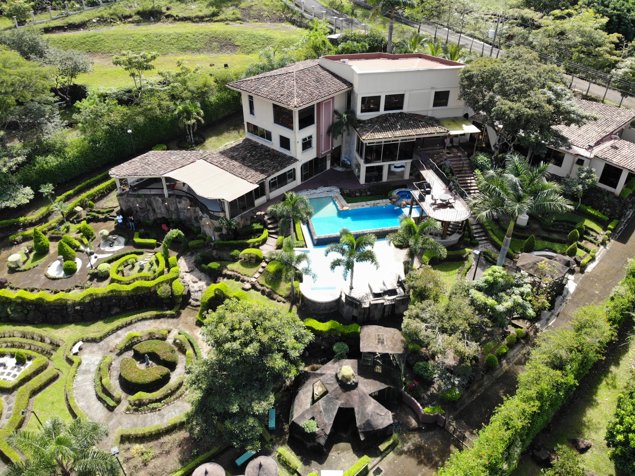 Casa ZEN en Guácima, Alajuela — $2,300,000