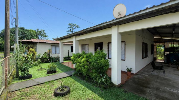 Venta de propiedad con casa en Roxana, Pococí. en Roxana, Pococí, Limón — ₡ 38 000 000 - Foto 3 de 15