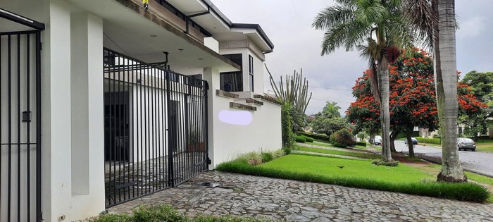 Venta de Casa en Escazú. RAH 25-1430 en Escazú, San José — $238,000