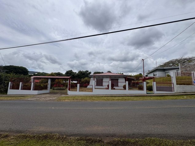 Casa en alquiler – Zaragoza, Palmares ¢500,000 in Zaragoza, Palmares, Alajuela — ₡ 500 000