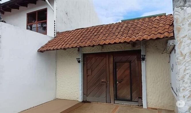 PROPIEDAD CON APARTAMENTOS EN VENTA, PAVAS SAN JOSÈ, $250.000 COD#26-57 in Pavas, San José — $250,000
