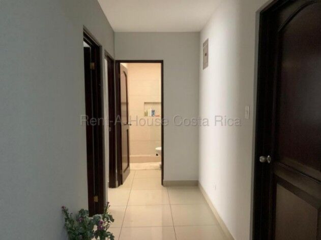 Venta de Casa en Bello Horizonte, Escazú. RAH 26-2166 en San Antonio, Escazú, San José — $250,000
