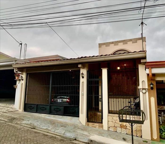 Casa en Venta San Rafael, Oreamuno, Cartago