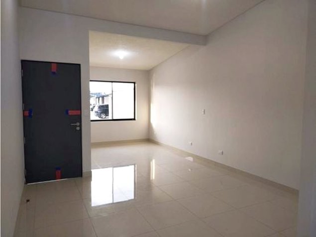 VENTA DE CASA, SAN JOSE, SANTA ANA, CONDOMINIO ROBLES DE LINDORA. en Pozos, Santa Ana, San José — $199,000