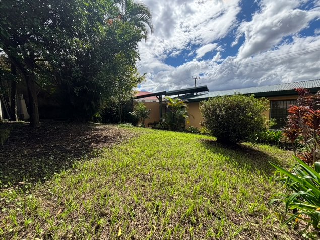 VENTA DE CASA ESQUINERA – USO DE SUELO MIXTO en San Pedro, Montes De Oca, San José — $525,000