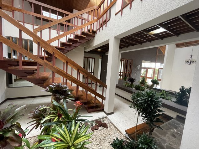 Casa en venta Curridabat, independiente, espacios amplios 5PIV9667163 en Sánchez, Curridabat, San José — $430,000 - Foto 3 de 32