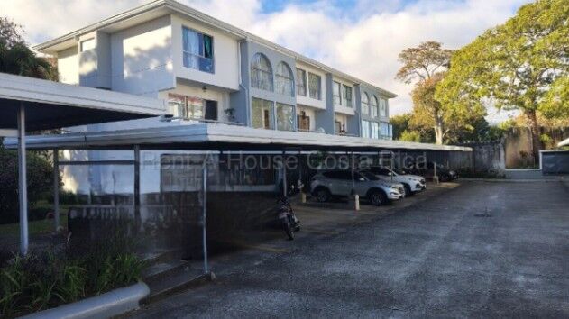 Venta | Elegante apartamento dúplex con amplios espacios en Tibás #26-2234 GS en Anselmo Llorente, Tibás, San José — $220,000
