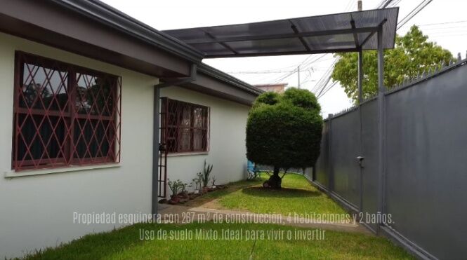 PRECIO DE OPORTUNIDAD Casa Esquinera. 267M2 - Remodelada-Garage 3 Carros - San Pedro Montes De Oc in San Pedro, Montes De Oca, San José — $295,000