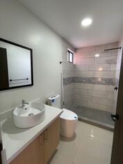 Apartamento nuevo en alquiler en Río Oro in Uruca, Santa Ana, San José — $1,000 - Photo 5 of 14