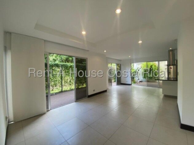 CASA EN ALQUILER EN SANTA ANA SAN JOSÉ en Piedades, Santa Ana, San José — $2,050