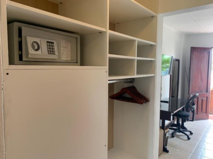 Alquiler de Apartamento en Mata Redonda, San José. RAH 25-1908 in Mata Redonda, San José — $700