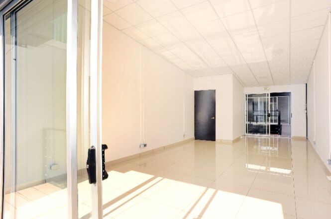 Local comercial cerca del Barrio Chino in Catedral, San José — ₡ 720 000