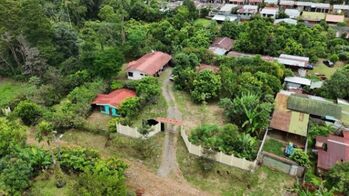 VENTA DE PROPIEDAD MULTIFAMILIAR: 2 CASAS Y AMPLIO TERRENO DE 9.150 M2 A 25 MIN DE SAN ISIDRO en San Pedro, Pérez Zeledón, San José — $195,000 - Foto 4 de 36