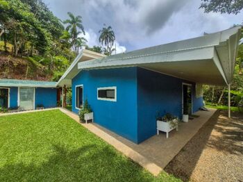 Casa cerca al entrada de las Cataratas Nauyaca  in Barú, Pérez Zeledón, San José — $275,000 - Photo 5 of 11