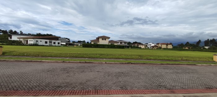VENTA DE TERRENO EN CONDOMINIO  MADERO NEGRO, HACIENDA LOS REYES en Guácima, Alajuela — $125,000 - Foto 3 de 17