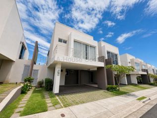 Alquiler de Casa en Heredia. 27-463