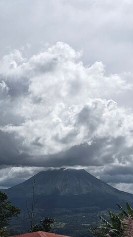 Full vista al Volcán a 12 minutos de La Fortuna  en La Fortuna, San Carlos, Alajuela — ₡ 40 000 000