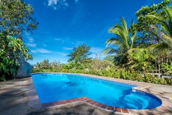 Beautiful Hotel on SALE. the best area for birdwatchers in Tárcoles, Garabito, Puntarenas — $2,500,000 - Photo 4 of 12