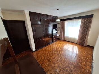 ALQUILER CASA DE LUJO CON PISCINA PROPIA Y MUY AMPLIA  en Colón, Mora, San José — $4,800 - Foto 5 de 19
