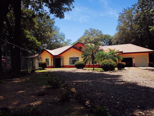 Se vende,casa,en quinta ,Liberia,Guanacaste in Liberia, Guanacaste — $349,000 - Photo 3 of 42