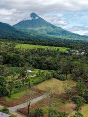 Quintas de 5,000m2 con Vista al Volcán y Corredor Biológico  en La Fortuna, San Carlos, Alajuela — 142 000 000 ₡ - Foto 4 de 7