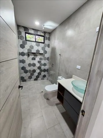 BELLÍSIMA CASA Y PROPIEDAD EN ATENAS, ALAJUELA.  en Atenas, Alajuela — $198,000 - Foto 3 de 10
