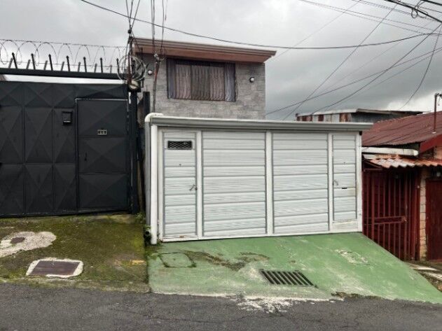 Venta de 2 Casas en Guadalupe de Goicoechea. RAH 26-635 en Guadalupe, Goicoechea, San José — ₡ 80 000 000