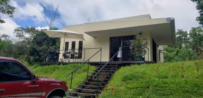 Hermosa casa moderna amoblada, llave en mano de lujo para venta en San José, Upala, Alajuela — ₡ 58 000 000