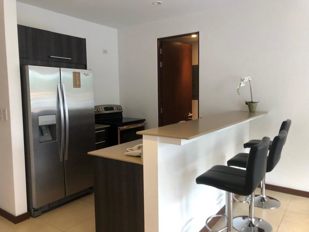 🔑 Apartamento en Venta / Amueblado en Distrito 4 / ESCAZU in Escazú, San José — $310,000 - Photo 2 of 7