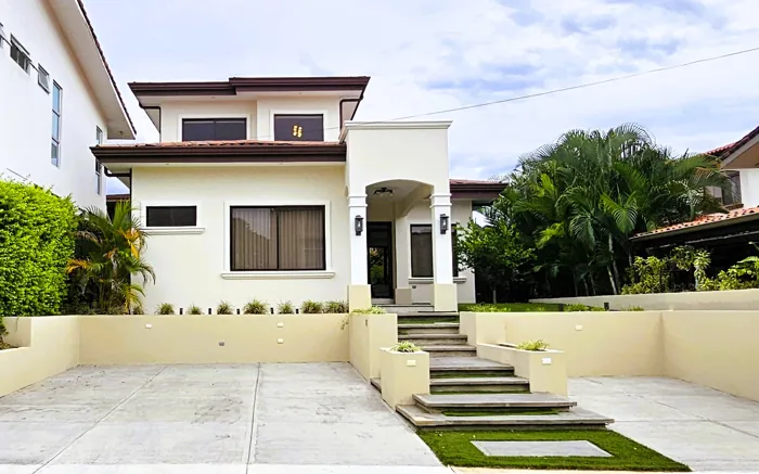 HOUSE FOR SALE IN LA GUACIMA in Guácima, Alajuela — ₡ 142 500 000