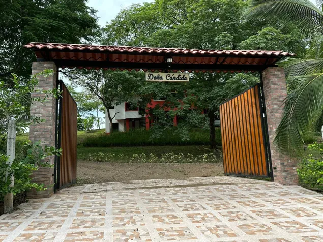 SE VENDE QUINTA EN CASA DE CAMPO, OROTINA en Orotina, Alajuela — $675,000 - Foto 3 de 47